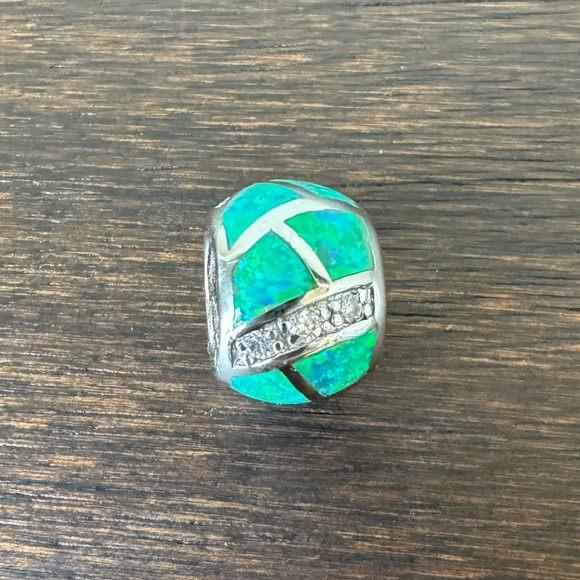 Maile Opal Charm - Picture 6 of 6